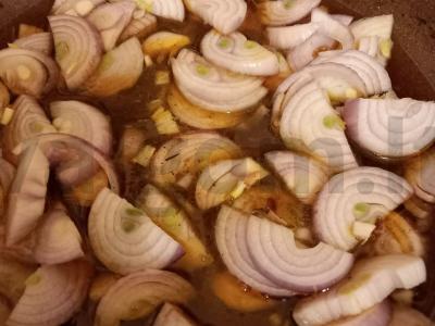 Vištienos šlaunelės grietinėlėje Žingsnis 3