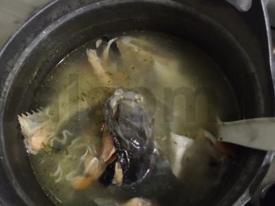 Lašišų sriuba su greitai virškančiais makaronais Žingsnis 5