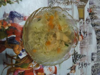 Lašišų sriuba su greitai virškančiais makaronais pagrindine nuotrauka