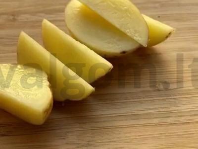 Jauni bulvės kaimiškai su paprika Žingsnis 1