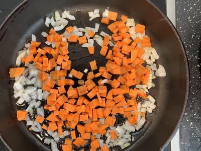 Grikių košė su žaliu žirneliu ir daržovėmis Žingsnis 2