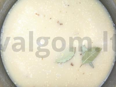 Žirnių sriuba su rūkyta mėsa Žingsnis 1