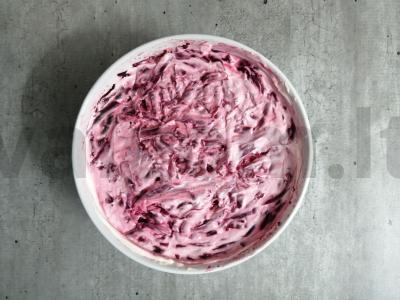 Salotas „Klasikinė silke po kailiu“ pagrindine nuotrauka