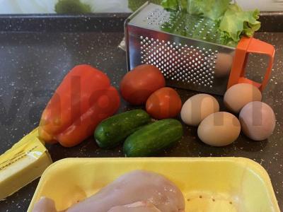 Vištienos ir sausainių salotos Žingsnis 1