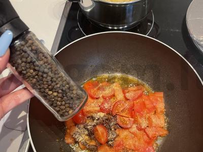 Makaronai su džiovintais ir šviežiais pomidorais Žingsnis 3