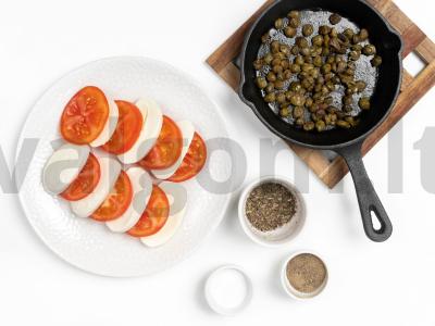 Caprese su kaparėliais Žingsnis 2