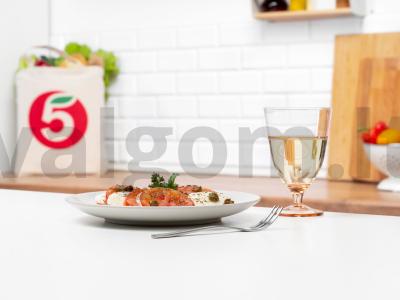 Caprese su kaparėliais pagrindine nuotrauka