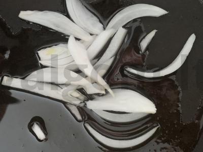 Pupelės su kiaušiniais ir pomidorais Žingsnis 3