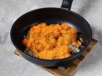 Morkos, kepamos su svogūnais Žingsnis 5