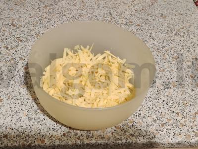 Salotas „Ananasas-česnakas-sūris“ Žingsnis 2