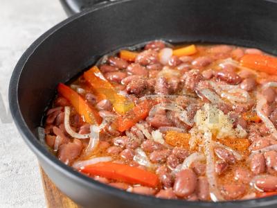 Pupelės su paprikomis Žingsnis 3