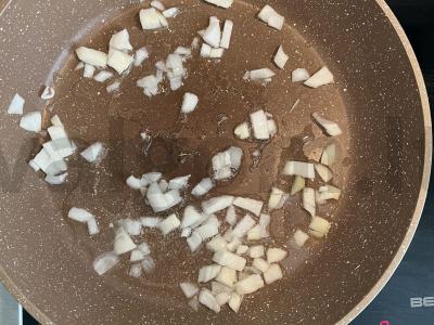 Švelni vištienos kepenėlė su grietine Žingsnis 2