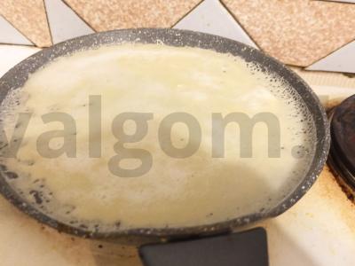 Blynai su varške ir plakta grietinėle Žingsnis 2