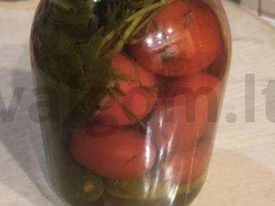 Daržovių asorti žiemai pagrindine nuotrauka