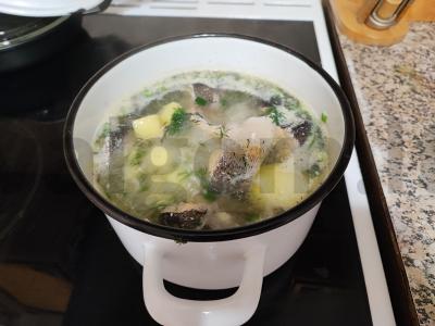 Upėtakio sriuba su šviežiais žalumynais Žingsnis 4