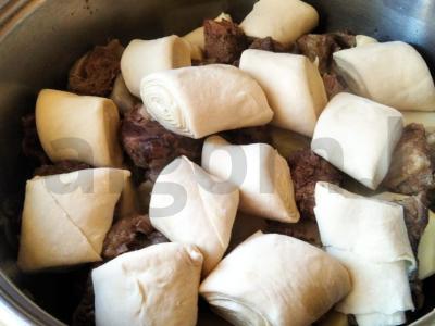 Kūrzė su mėsa ir virtomis bulvėmis Žingsnis 10