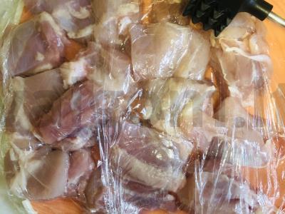 Vištienos atšaldytos su prieskoniais miltuose ir kiaušinyje Žingsnis 1