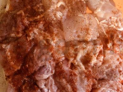 Vištienos atšaldytos su prieskoniais miltuose ir kiaušinyje Žingsnis 2