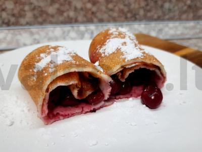 Blynai su vyšniomis pagrindine nuotrauka