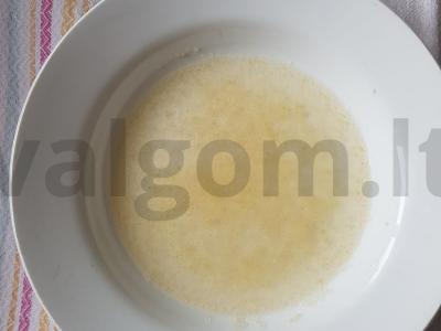 Bananų mousse su spanguolėmis Žingsnis 1