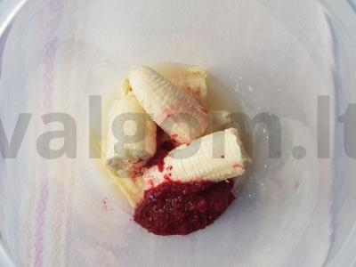 Bananų mousse su spanguolėmis Žingsnis 3
