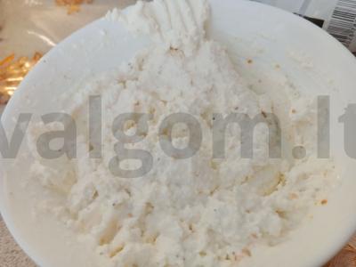 Krekeriai su ikrais Žingsnis 1