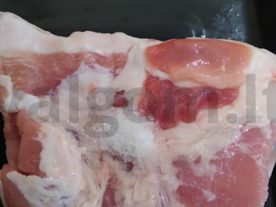 Kepta šoninė su juodaisiais pipirais Žingsnis 1