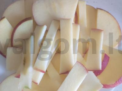 Keptas obuolys mikrobangų krosnelėje Žingsnis 2