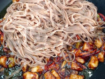Soba su vištiena unagi padaže Žingsnis 6