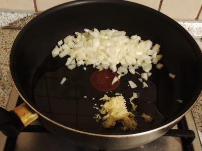 Sojų faršas su pupelėmis, daržovėmis ir pomidorų pasta vakarienei Žingsnis 2