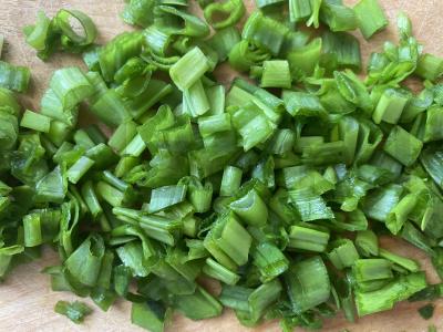 Salotas „Saulėtas nuotaikas“ su krabų lazdelėmis ir ryžiais Žingsnis 6