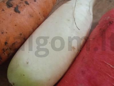 Burokėlių ir morkų salotos Žingsnis 1