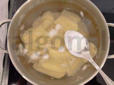 Kaimiška bulvytė su dviem svogūnų rūšimis Žingsnis 2