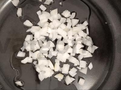 Kaimiška bulvytė su dviem svogūnų rūšimis Žingsnis 4