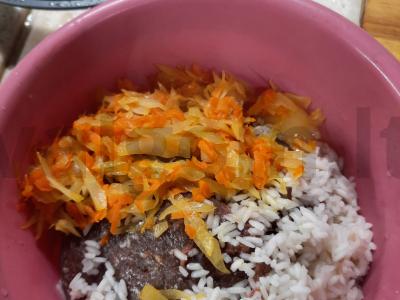 Patingėlių kopūstai su jautienos faršu, grietine ir majonezu Žingsnis 3