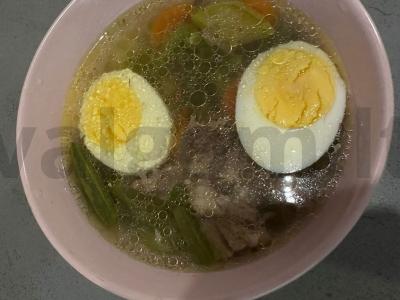 Daržovių sriuba su vištiena ir žaliąja pupelių pagrindine nuotrauka