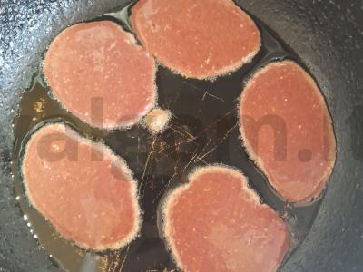 Kepeninė blynai su svogūnais ir česnaku Žingsnis 4