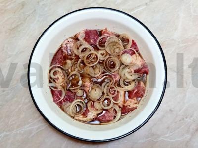 Aštrus marinat su kola šašlykams Žingsnis 3