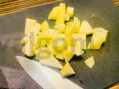 Šonkauliai su karamelizuotu obuoliu medaus Žingsnis 2