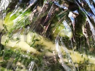 Sūdyti agurkai su česnaku ir krapais Žingsnis 3