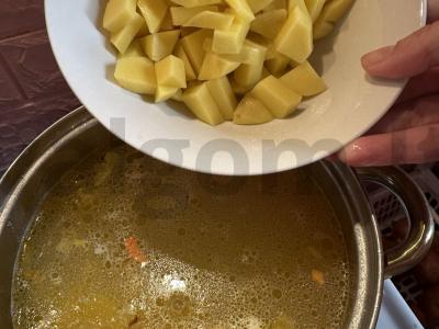 Namų vištienos kaklų sriuba Žingsnis 3