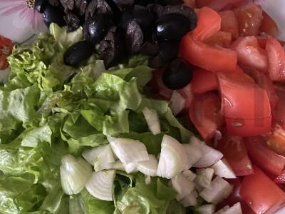 Salotos su midijomis ir pomidorais Žingsnis 2