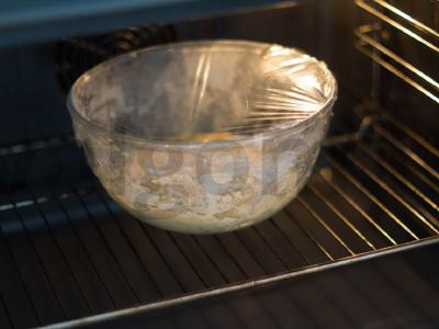 Velykinis kulichas su beze Žingsnis 12