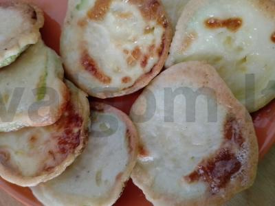 Cukinijos tešloje pagrindine nuotrauka