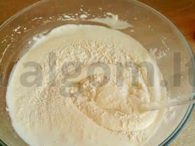 Klasikinis biskvitas su vaniliniu cukrumi Žingsnis 1