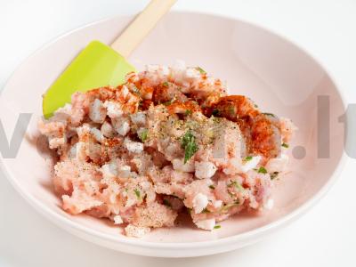 Kalakutienos kebabas su riebalais Žingsnis 1