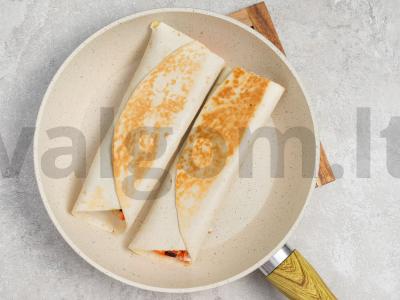 Burrito su pesto ir baklažanų agurkais Žingsnis 3