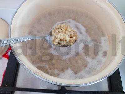 Vegetariška perlų košė su daržovėmis Žingsnis 1