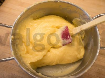 Eklerai su plakta grietinėle Žingsnis 7