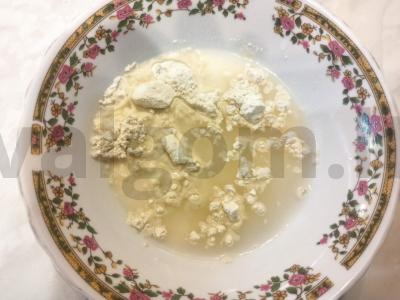 Kvietinė plokštainis su kiaušiniu ir krapais Žingsnis 1